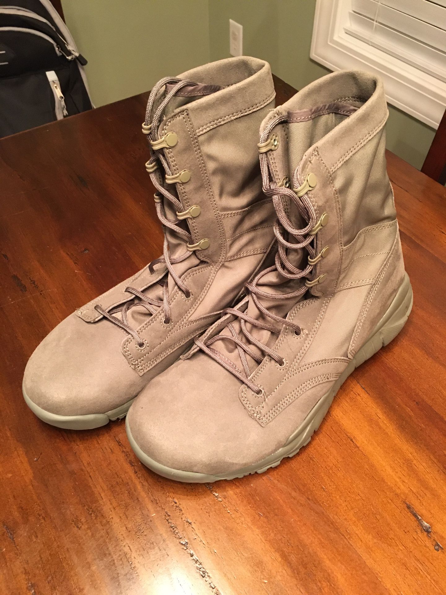 Nike Boots size 11