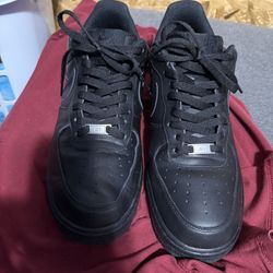 👟 Men’s Black Nike Air Force 1 – Size 12 – Great Condition 👟
