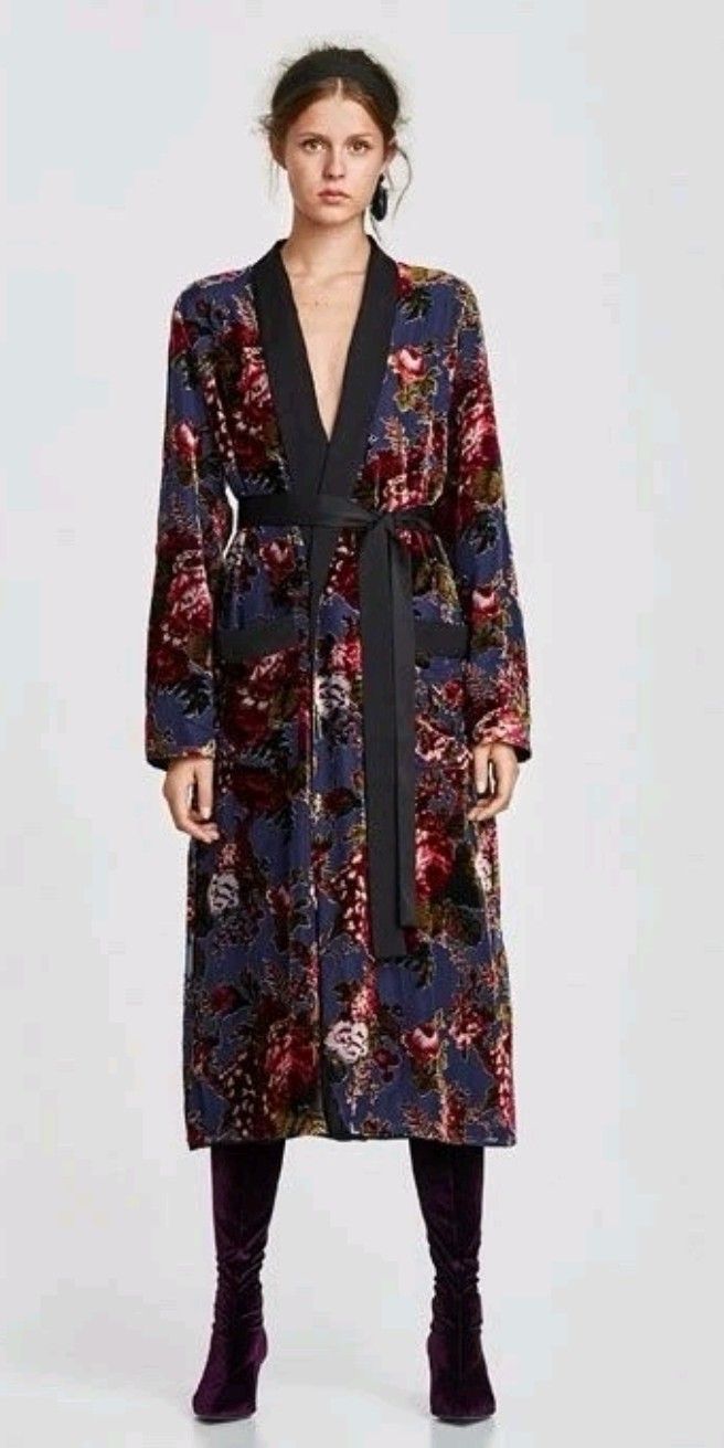 ZARA Woman Premium Collection Velvet Floral Long Robe with Belt. Sz S