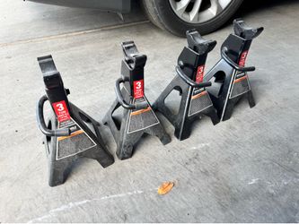 Four 3ton car jack stands