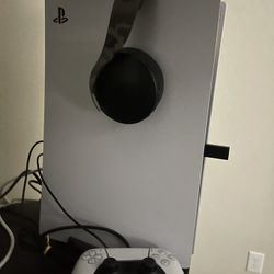 PS5 1000GB Disc Version With PlayStation Headset 