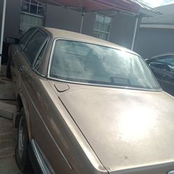 1988 Jaguar XJ6