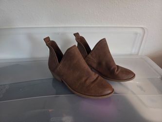 Bootys