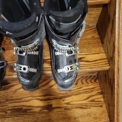 Ski Boots Size 27