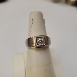 Real Gold 10kt Ring With .50ct Topaz, 6g