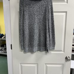 Mossimo Women’s Gray Knit Cowl Neck Tunic Sweater with Sequins - Large - EUC
