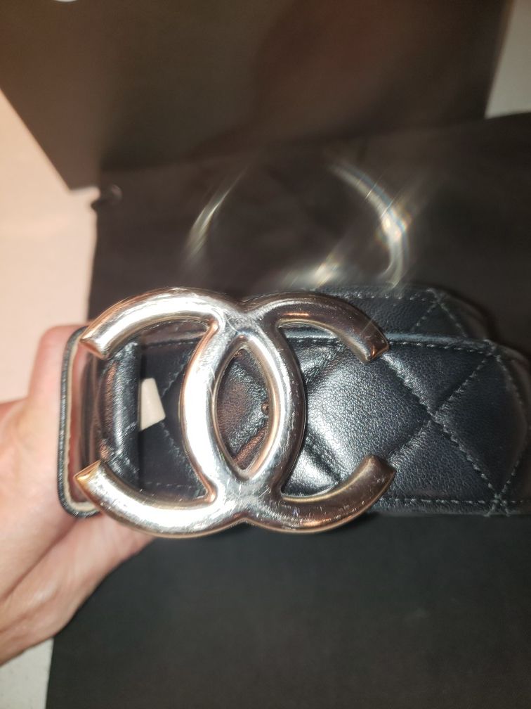 CHANEL CC logo belt, black quilted leather, silver logo, size 34/85.