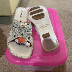 Sandals Size 4