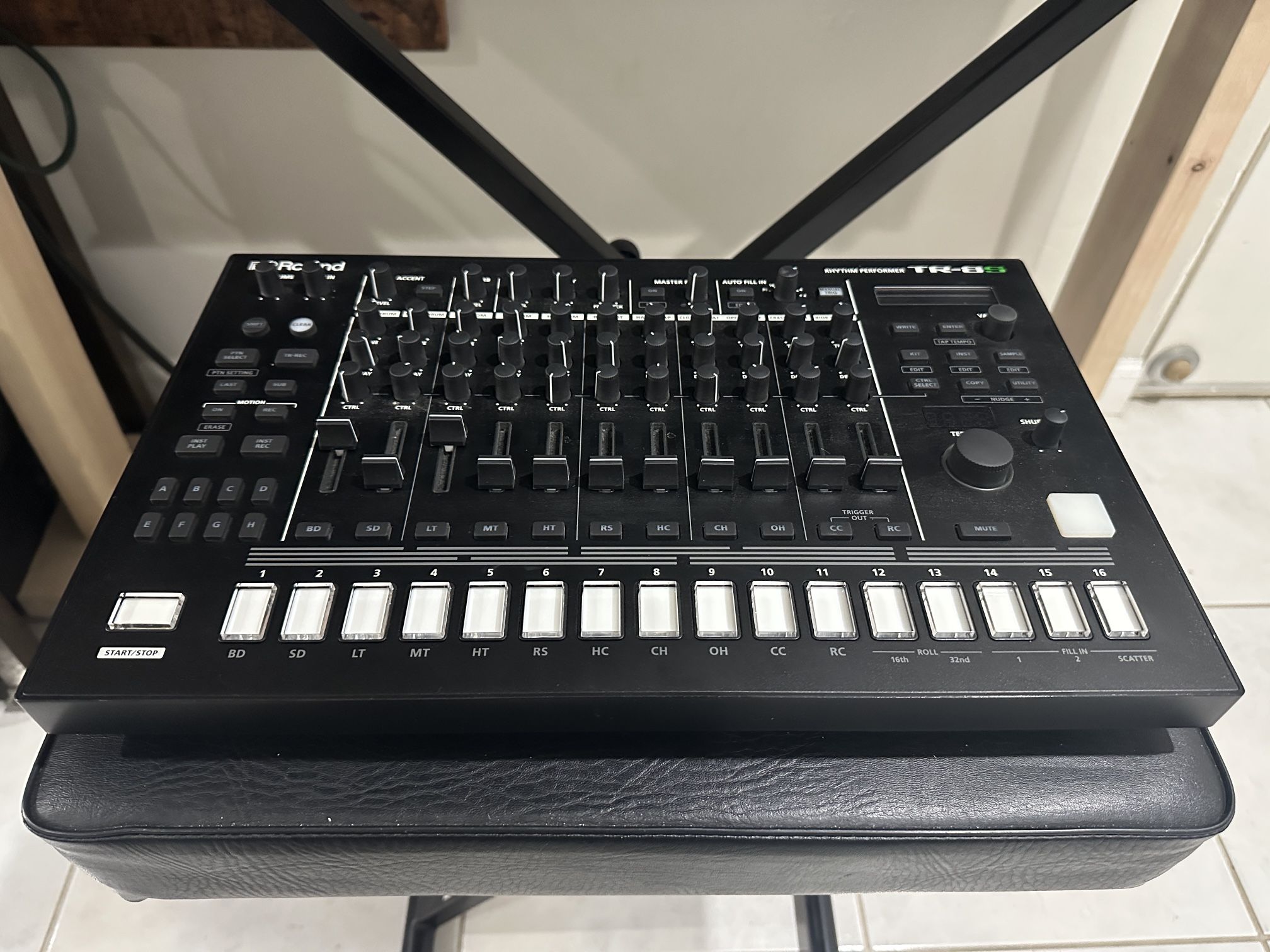 Roland TR-8s Drum Machine