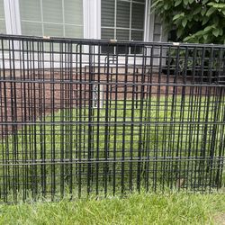 Dog crate M/L: 36-in L x 23-in W x 25-in H