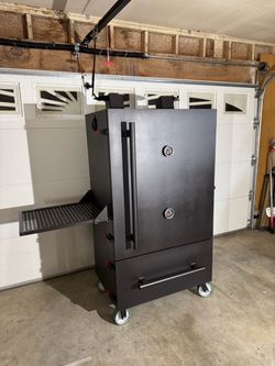 Custom Vault Smoker's