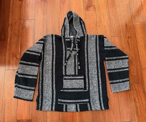 Men’s black color hooded sweater size large