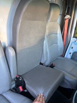 Econoline E150 E250 E350 Middle Jump Seat