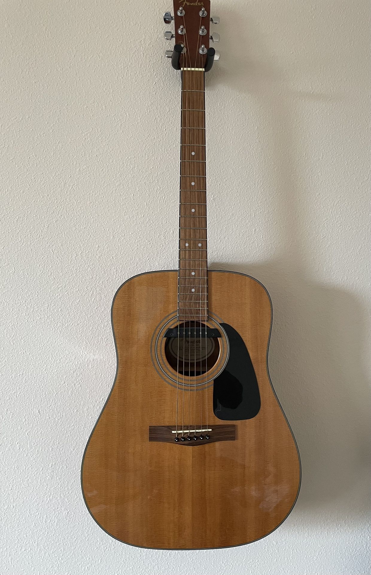 Fender acoustic with electric pick up excellent condition