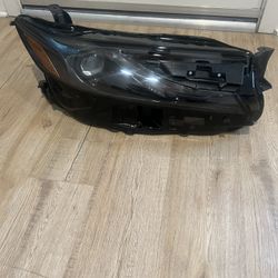 2025 Toyota Camry Headlight Oem Right Side
