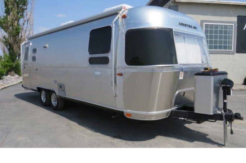 2023 Airstream Flying cloud