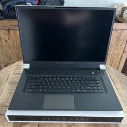 Alienware X17 R1 Gaming Laptop