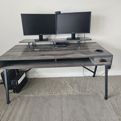 Barolli Gaming Desk