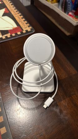 MagSafe Charger Stand