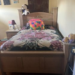 Queen Bedroom Set