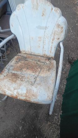 Vintage Metal Shell Back Patio Chair
