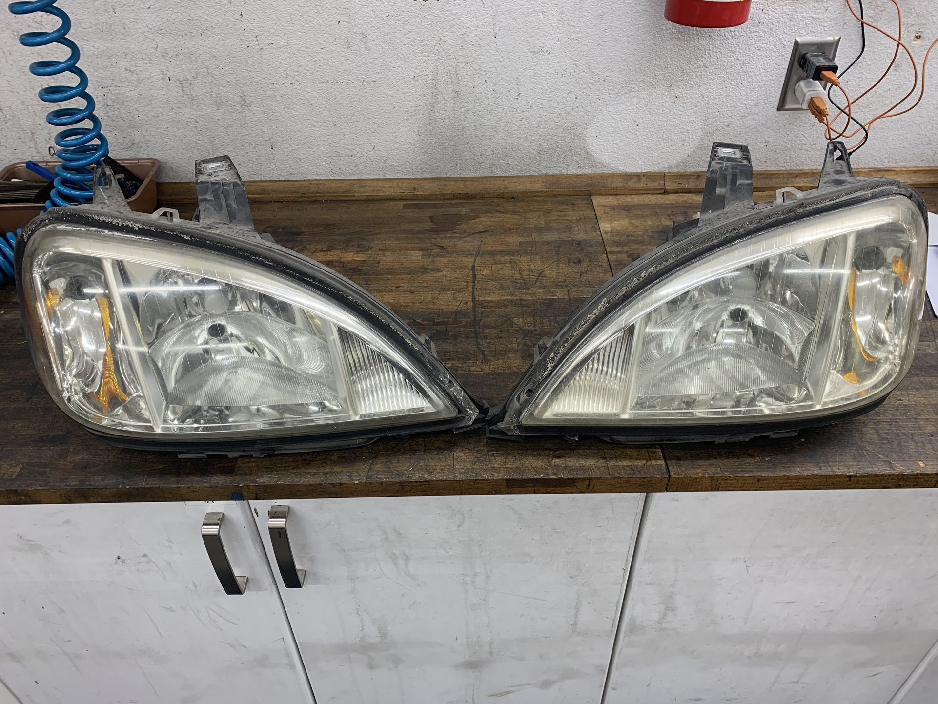 2004 Thru 2017 Freightliner Columbia Headlamps