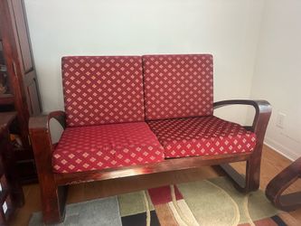 Solid Wood Loveseat – Made in India – Excellent Condition