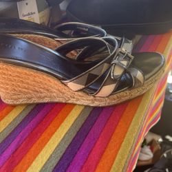 BEAUTIFUL BURBERRY SHOES SIZE 38 Made In Italy 🇮🇹 7.5 In USA 🇺🇸 