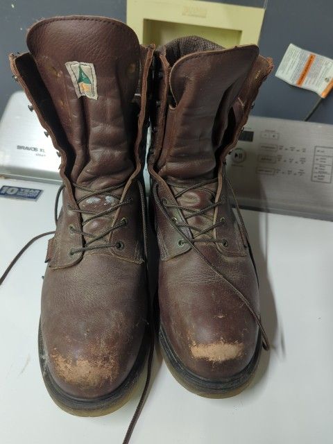 Redwing Boots Electrical Hazard Light Use