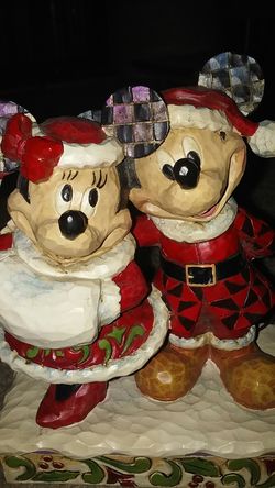 Walt Disney Showcase Holiday Duet with Mickey & Minnie