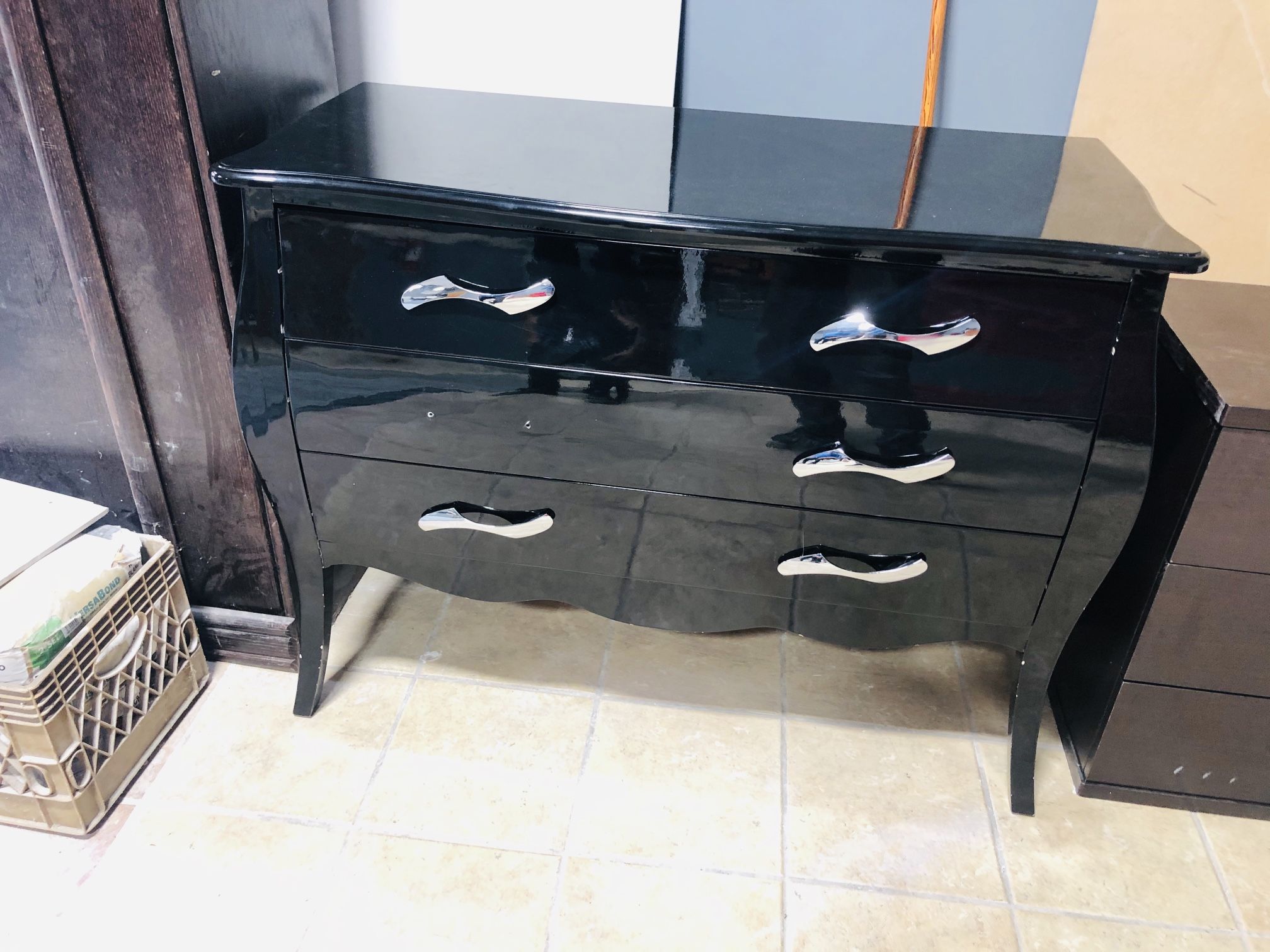 Dresser /mirror 