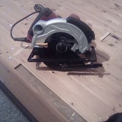 BRAND NEW SAW