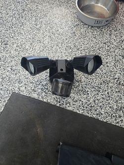 LED FLOOD LIGHT / SECURITY LIGHT