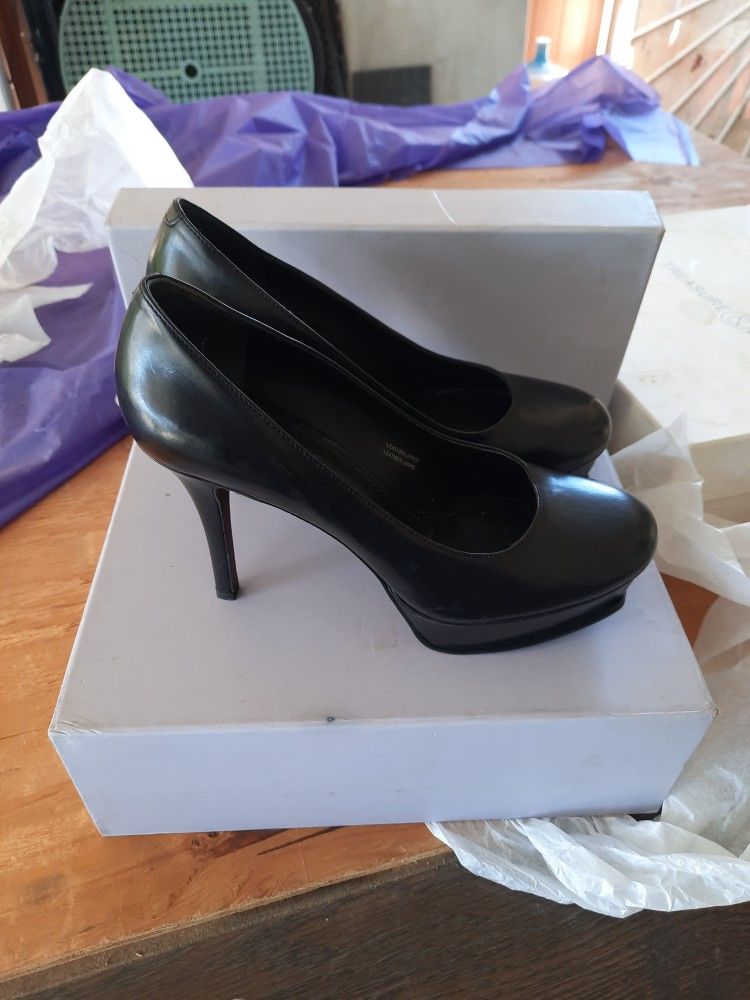 Vera Wang Lavender Platform Pumps