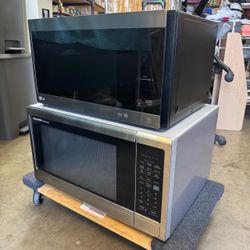 Panasonic, LG Countertop Microwave Very Clean and Excellent Condition $90 each