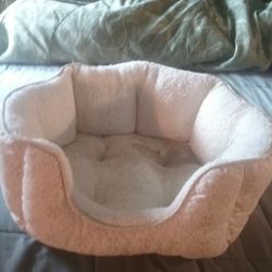 Good Condition Dog/Cat Bed