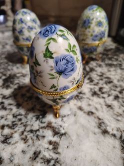 Porcelain Floral Egg Trinket Box with Gold Feet