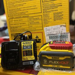 Dewalt Flexvolt 9 Ah Battery With Charger