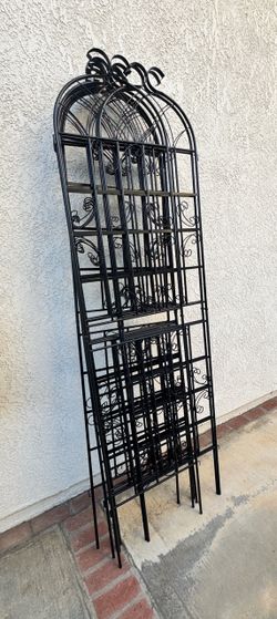 Metal Garden Trellis - 8 pieces