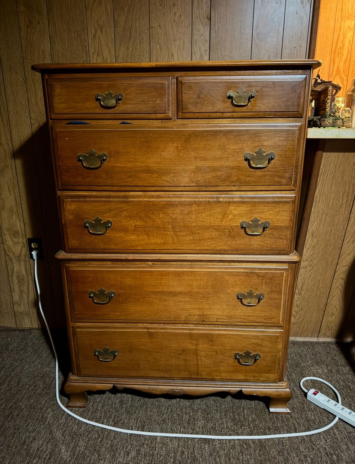 Kling Colonial Solid Maple Dresser