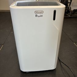 De’Longhi Pinguino 6900 BTU Portable AC Unit