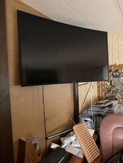55" Samsung Curved Screen Smart TV