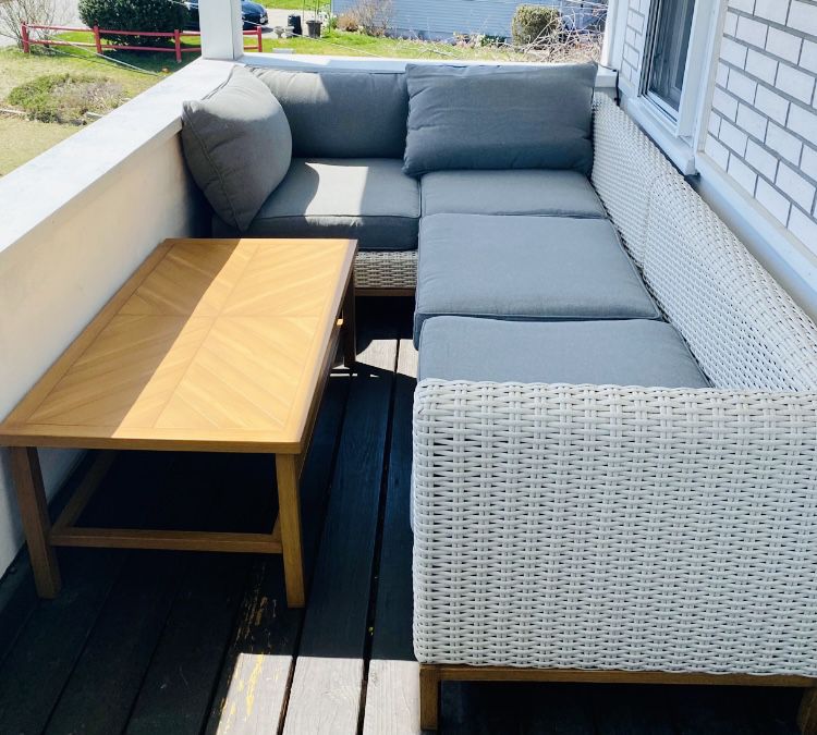 FROM LOWES - Only Used A Few Months Origin 21 Veda Springs 4-Piece Wicker Patio Conversation Set with Gray Cushions
