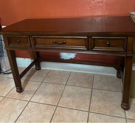 Wood table with 3 Drawers