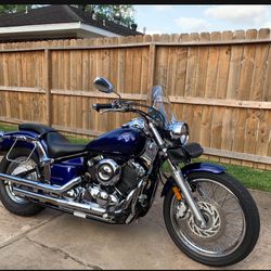 2005 Yamaha V-star 650 Custom