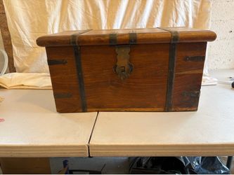 Wooden storage/treasure chest