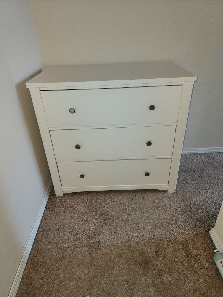 White Three Drawer Dresser With Removable Changing Table Topper