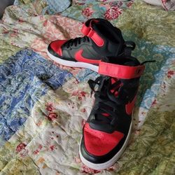 Womens Size 6 Nikes