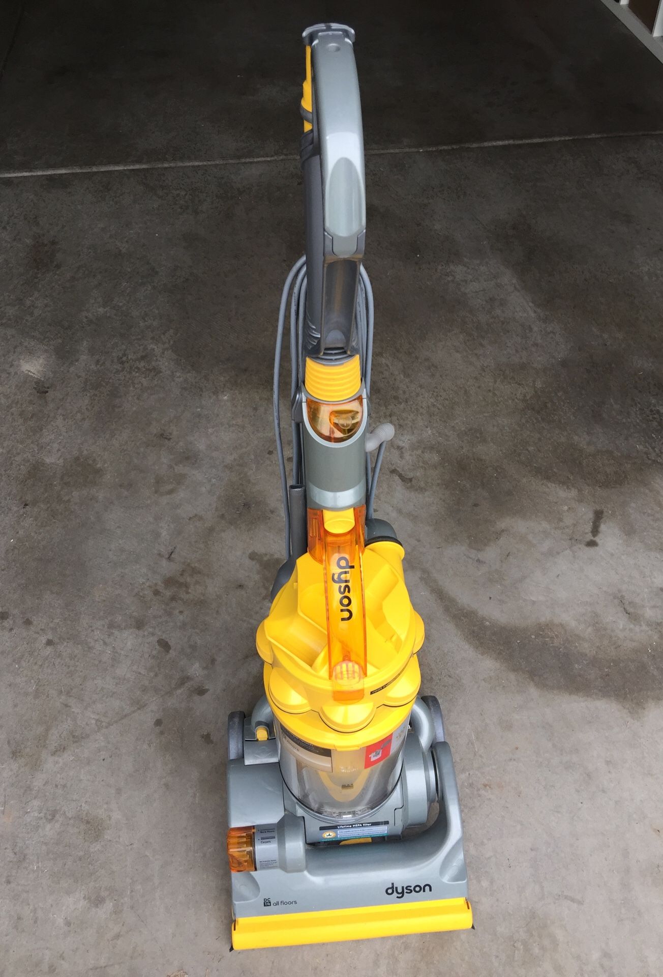 Dyson upright vacuum cleaner DC14 for Sale in Gilbert, AZ OfferUp