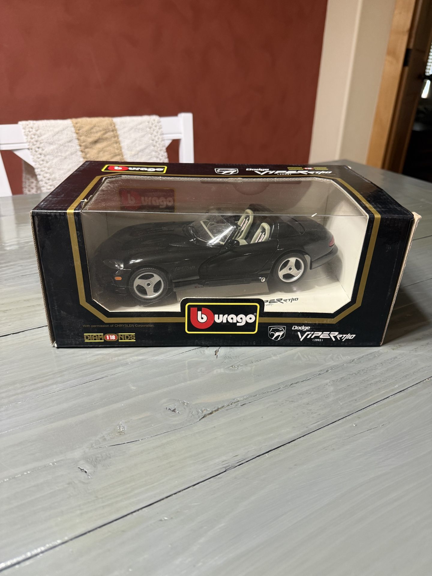 Burago 1:18 Dodge Viper RT/10 die cast  Model Car (1993)
